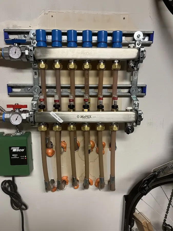 Plumber performing Gas Leak Detection at a residential property in Sinton